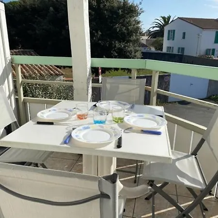 Appartement En Duplex Avec Balcon, A 5 Minutes De La Plage - Chambre Double, Canape Lit Et Lit Simple Daire *